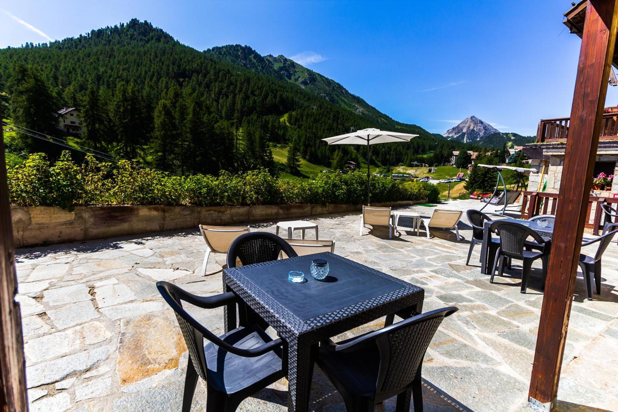 Hotel Al Foiron Claviere Exterior photo